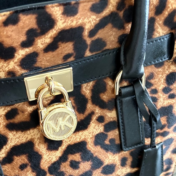 🤎🖤MICHAEL KORS HAMILTON LARGE CALF HAIR LEOPARD AND LEATHER SATCHEL BAG! 🤎🖤 - Picture 4 of 9